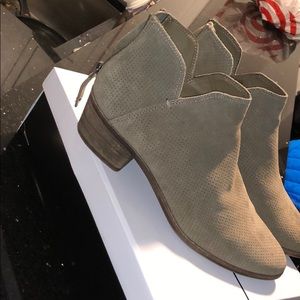 Dolce Vita Karsen Khaki/Tan Suede booties